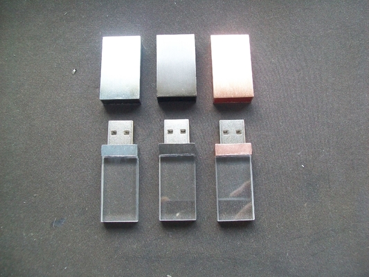 Κρύσταλλο USB Εσωτερικά Με Φως LED Όταν Λειτουργεί Το Φως LED Λαμπυρίζει