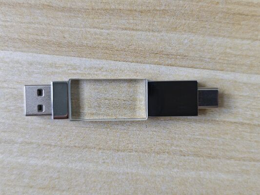 Crystal Usb 3.0 USB A με τύπο C Και οι δύο θύρες ανάγνωσης Πολύ γρήγορη Κρυστάλλινη δυνατότητα χάραξης λογότυπου Μεταλλικού εξαρτήματος μπορεί λογότυπο λέιζερ στο εσωτερικό να έχει δύο τσιπ flash