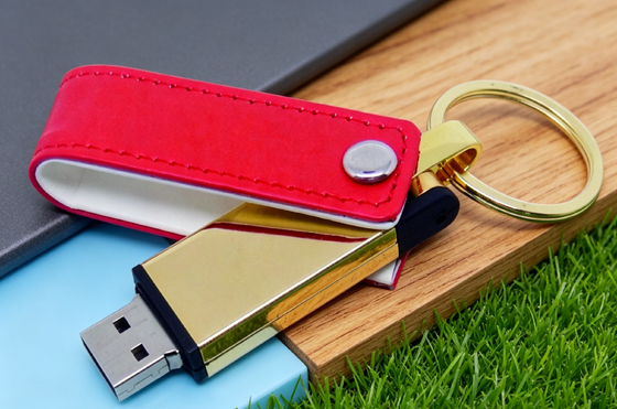Mac OS συμβατό δερμάτινο USB Flash Drive Μαύρο χρώμα Custom OEM κομψό ανθεκτικό σχεδιασμό Ιδανικό για εταιρικά δώρα