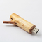 Η ρίζα δέντρων διαμορφώνει το ξύλινο λογότυπο αποτύπωσης σε ανάγλυφο Drive 256GB λάμψης USB
