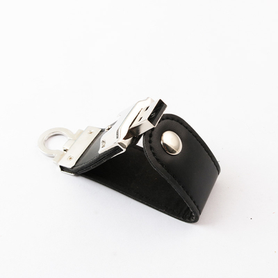 Αδιάβροχο flash drive USB 3.1 με γραφή 50MBS και θύρα USB 2.0/3.2 για απρόσκοπτη μεταφορά δεδομένων