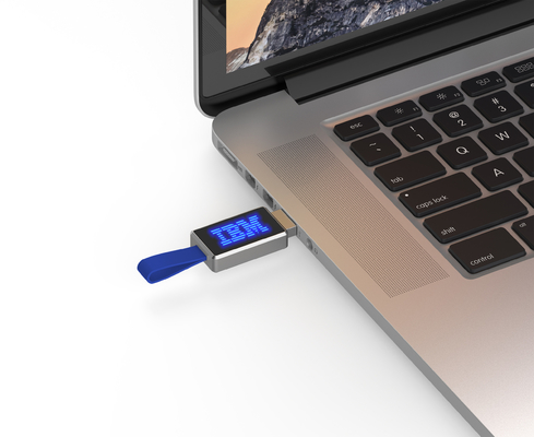 Ραβδί 2,0 μνήμης Usb μετάλλων χαράσσοντας λογότυπο με το φως των οδηγήσεων κατά την ανάγνωση στον υπολογιστή