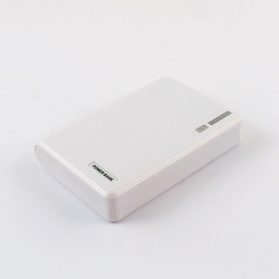 5000MAH Πλαστικό Mobile Power Bank Προσαρμοσμένο ΛΟΓΟΤΥΠΟ με καλώδιο